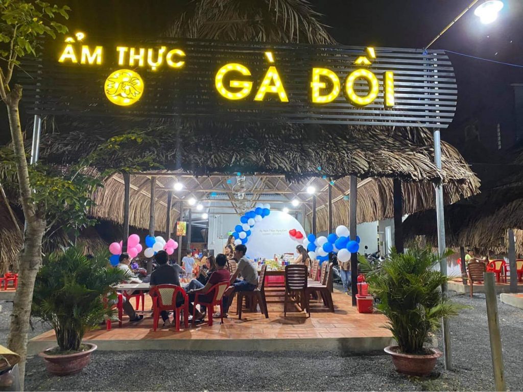 ẩm thực gà đồi